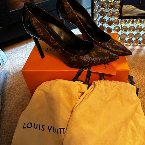 Louis Vuitton Cherie pump - Picture 6 of 7